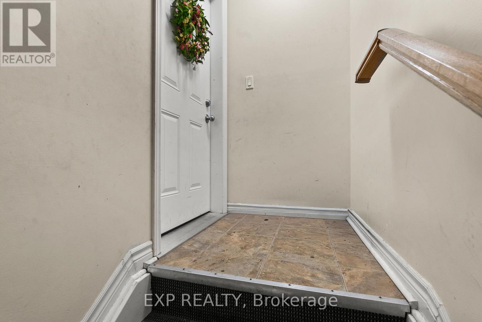 C - 52 Champagne Avenue S, Ottawa, Ontario  K1S 4P2 - Photo 6 - X12405333