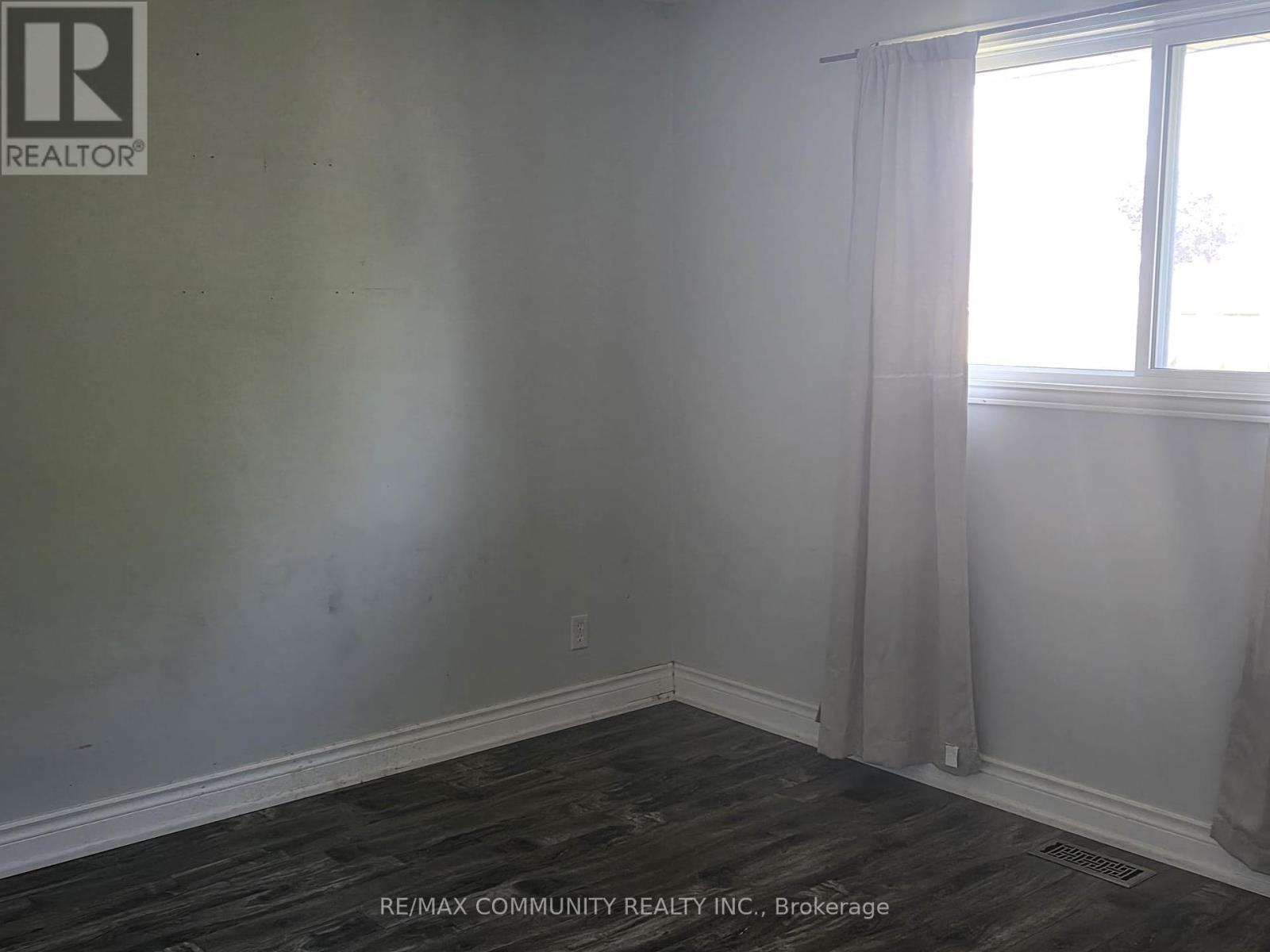 Main - 345 Fairlawn St Street, Oshawa, Ontario  L1J 4R2 - Photo 12 - E12399946