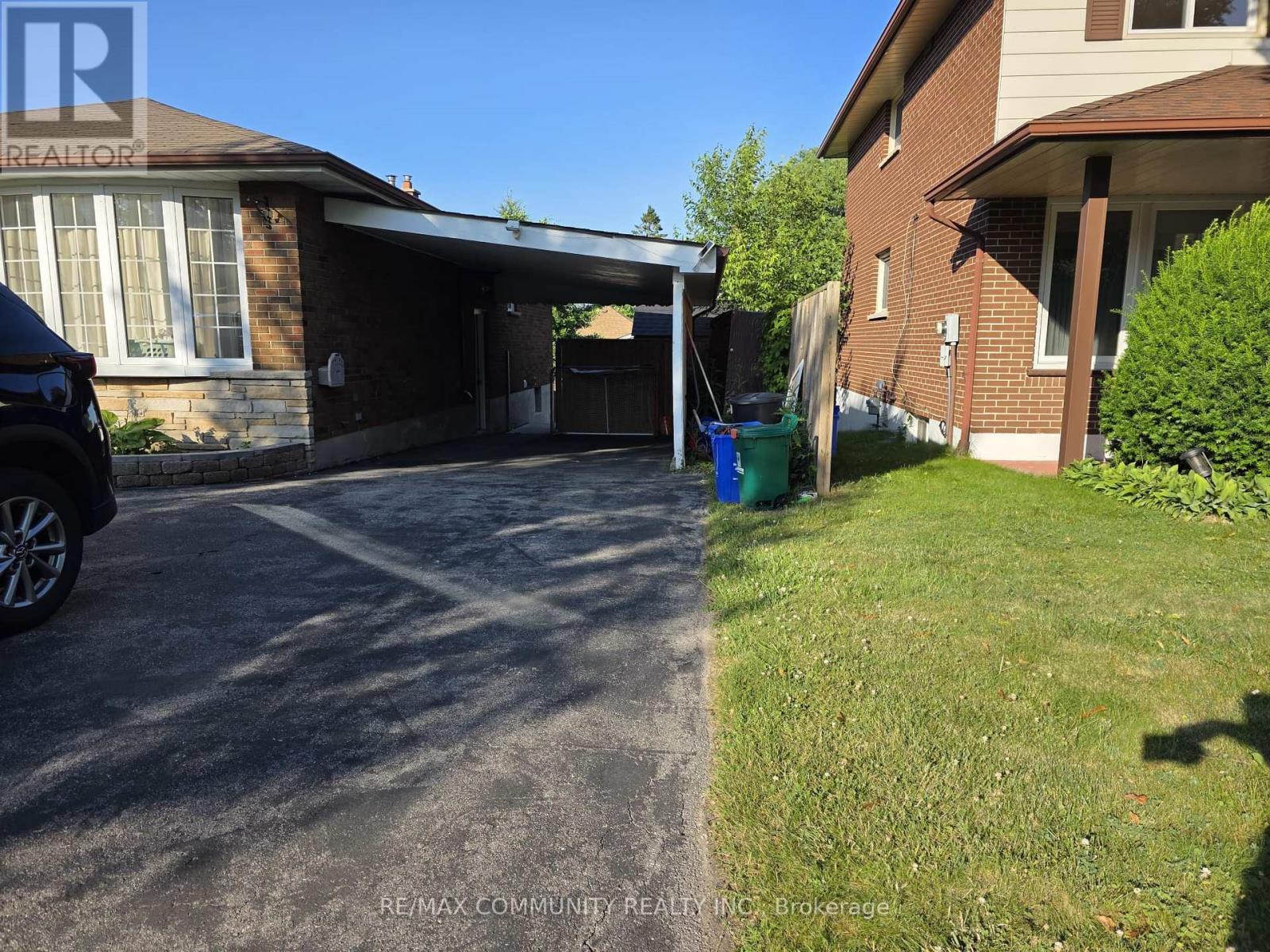 Main - 345 Fairlawn St Street, Oshawa, Ontario  L1J 4R2 - Photo 2 - E12399946