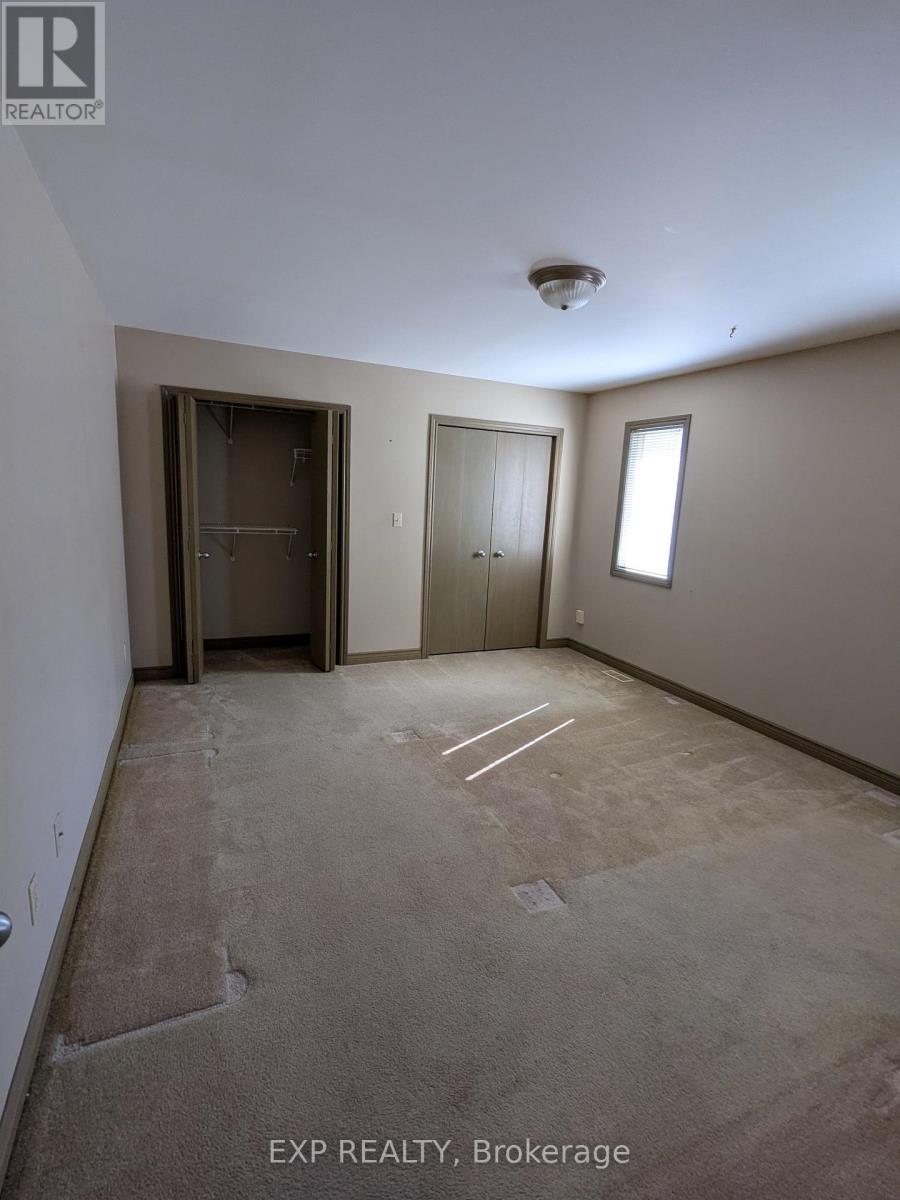 11209 Ancona Crescent, Windsor, Ontario  N8R 2K2 - Photo 18 - X12405299