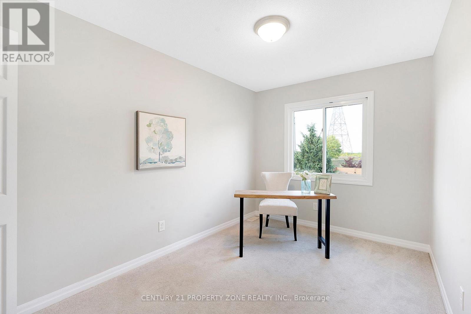 525 Banffshire Crescent, Kitchener, Ontario  N2R 1W8 - Photo 22 - X12405306