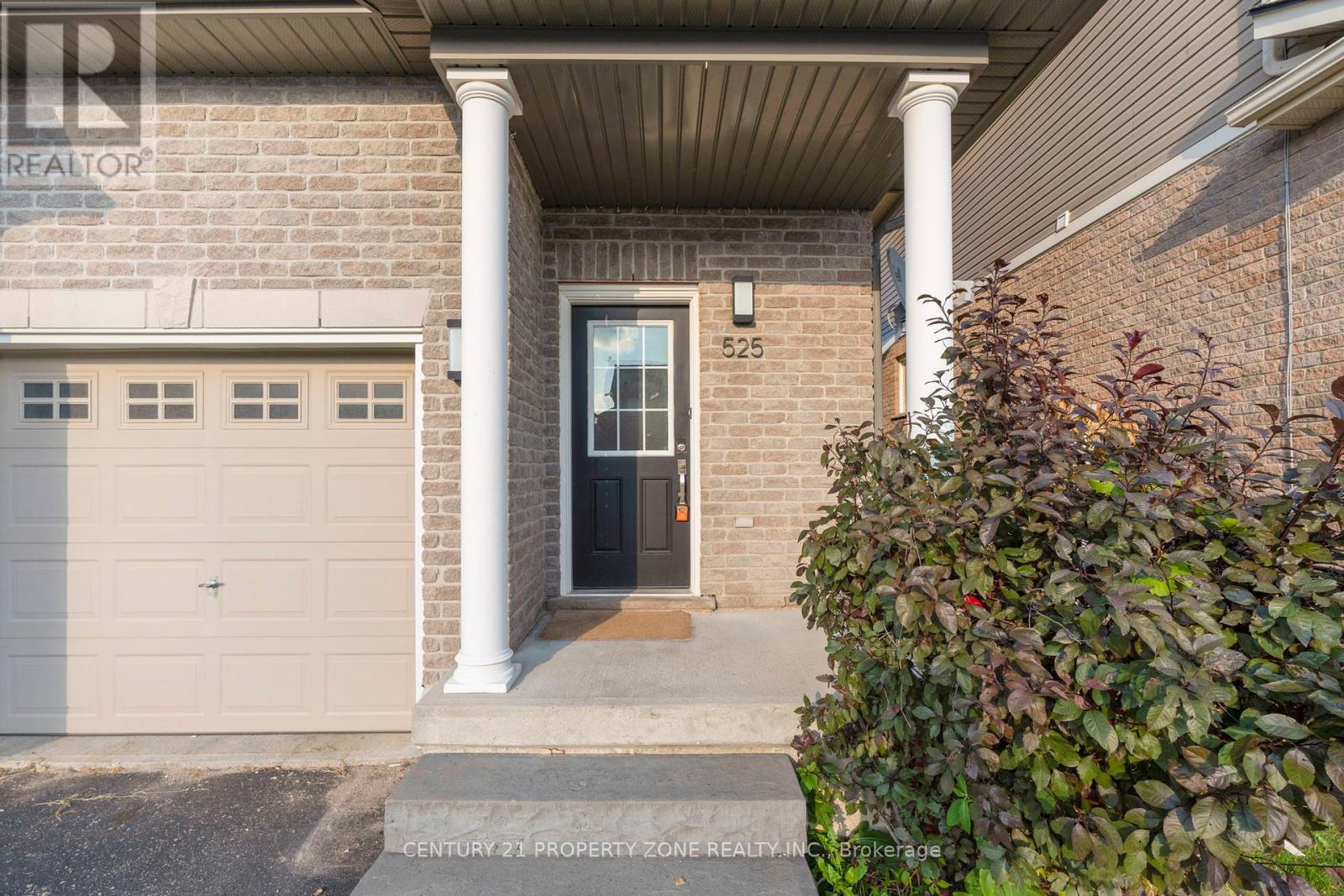 Property at 525 BANFFSHIRE CRESCENT image 3