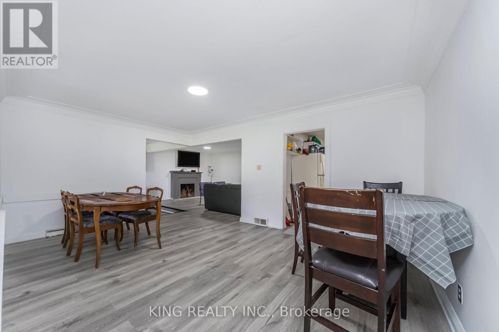 1097 Queens Boulevard, Kitchener, Ontario  N2M 1B9 - Photo 10 - X12405325