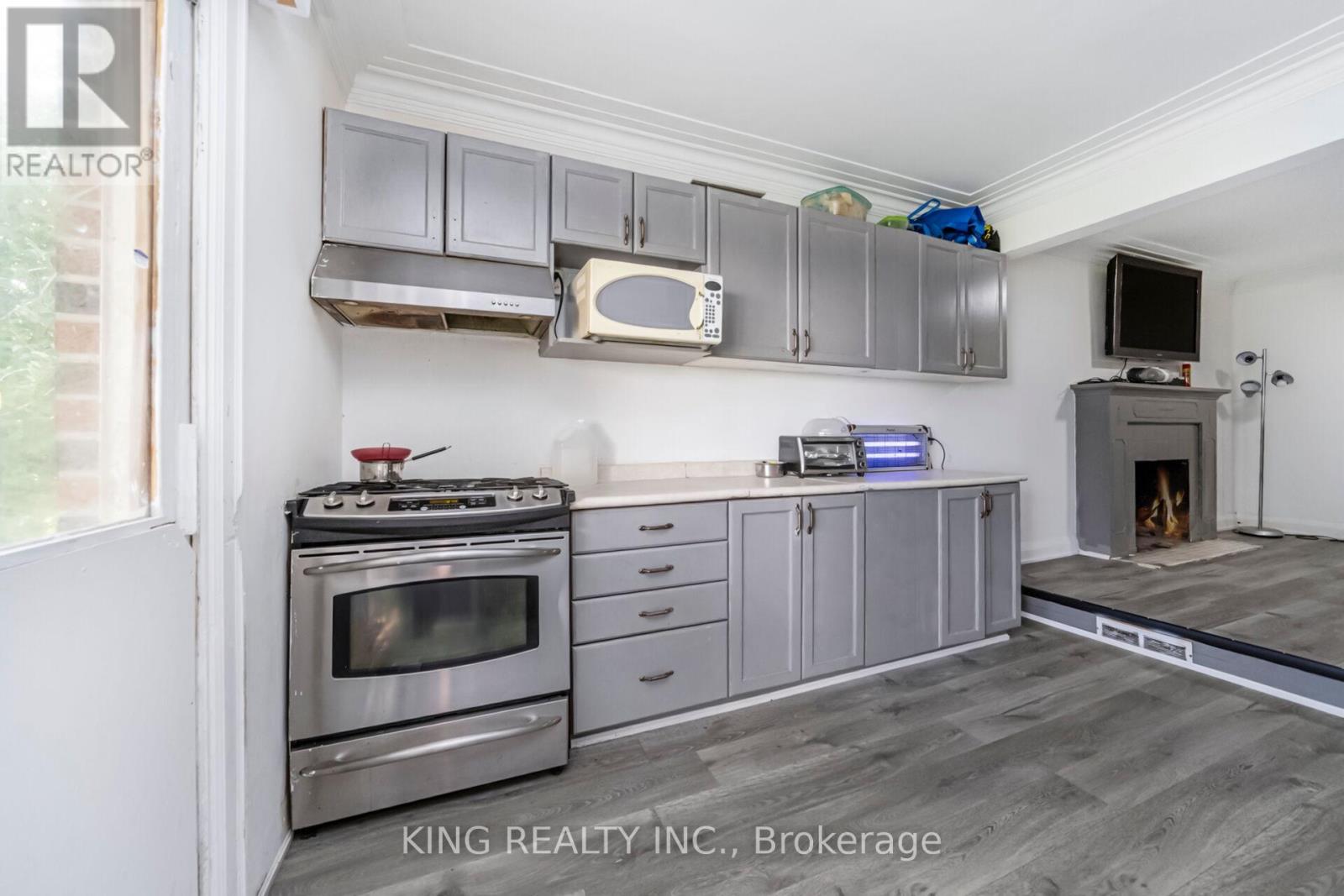 1097 Queens Boulevard, Kitchener, Ontario  N2M 1B9 - Photo 16 - X12405325