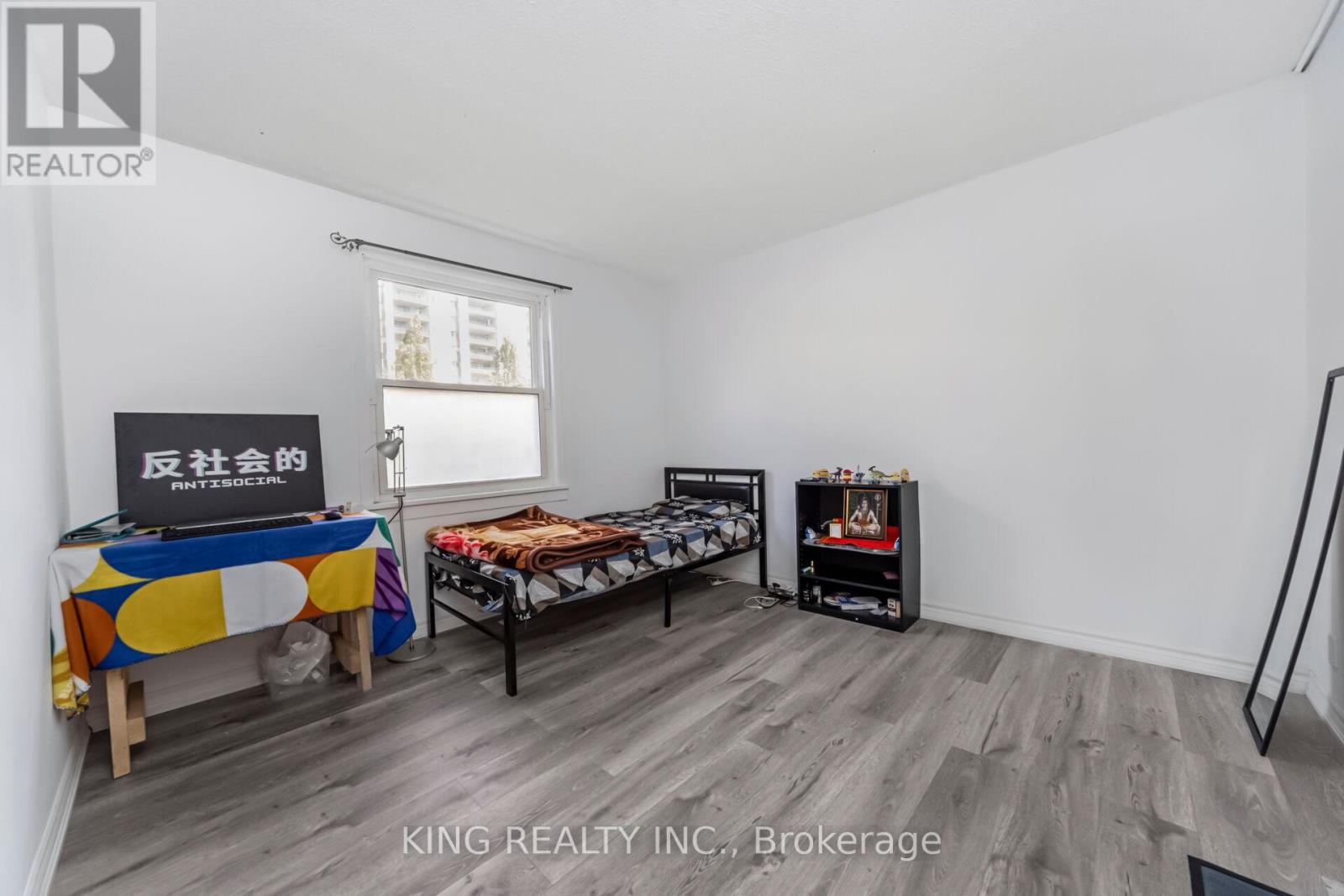 1097 Queens Boulevard, Kitchener, Ontario  N2M 1B9 - Photo 18 - X12405325