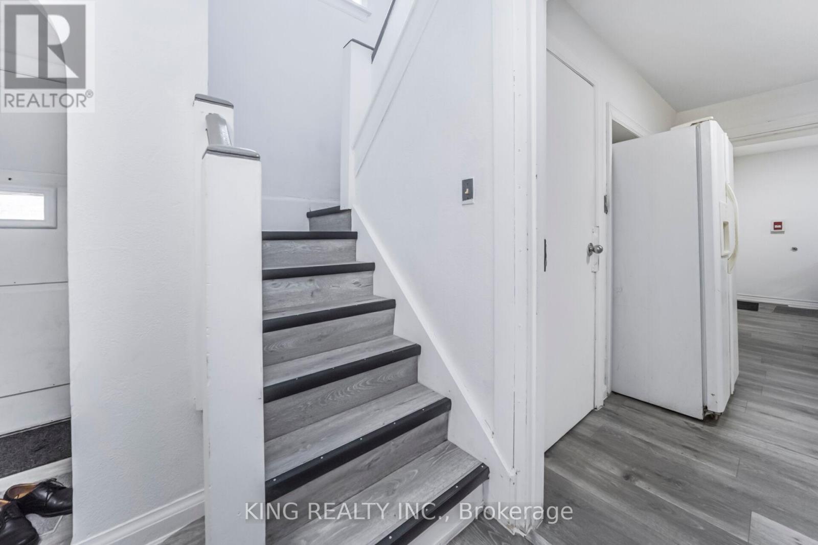 1097 Queens Boulevard, Kitchener, Ontario  N2M 1B9 - Photo 20 - X12405325