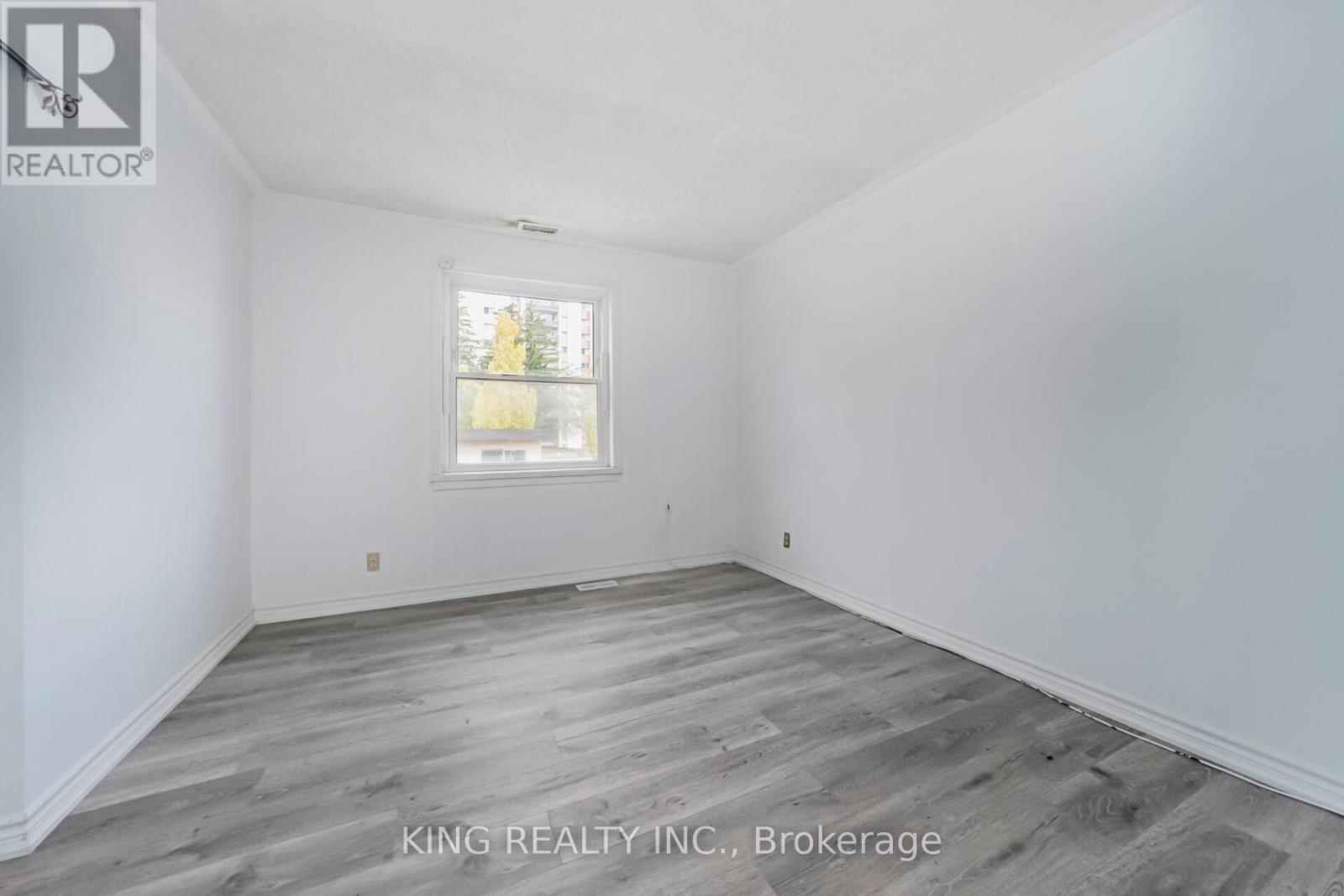 1097 Queens Boulevard, Kitchener, Ontario  N2M 1B9 - Photo 26 - X12405325