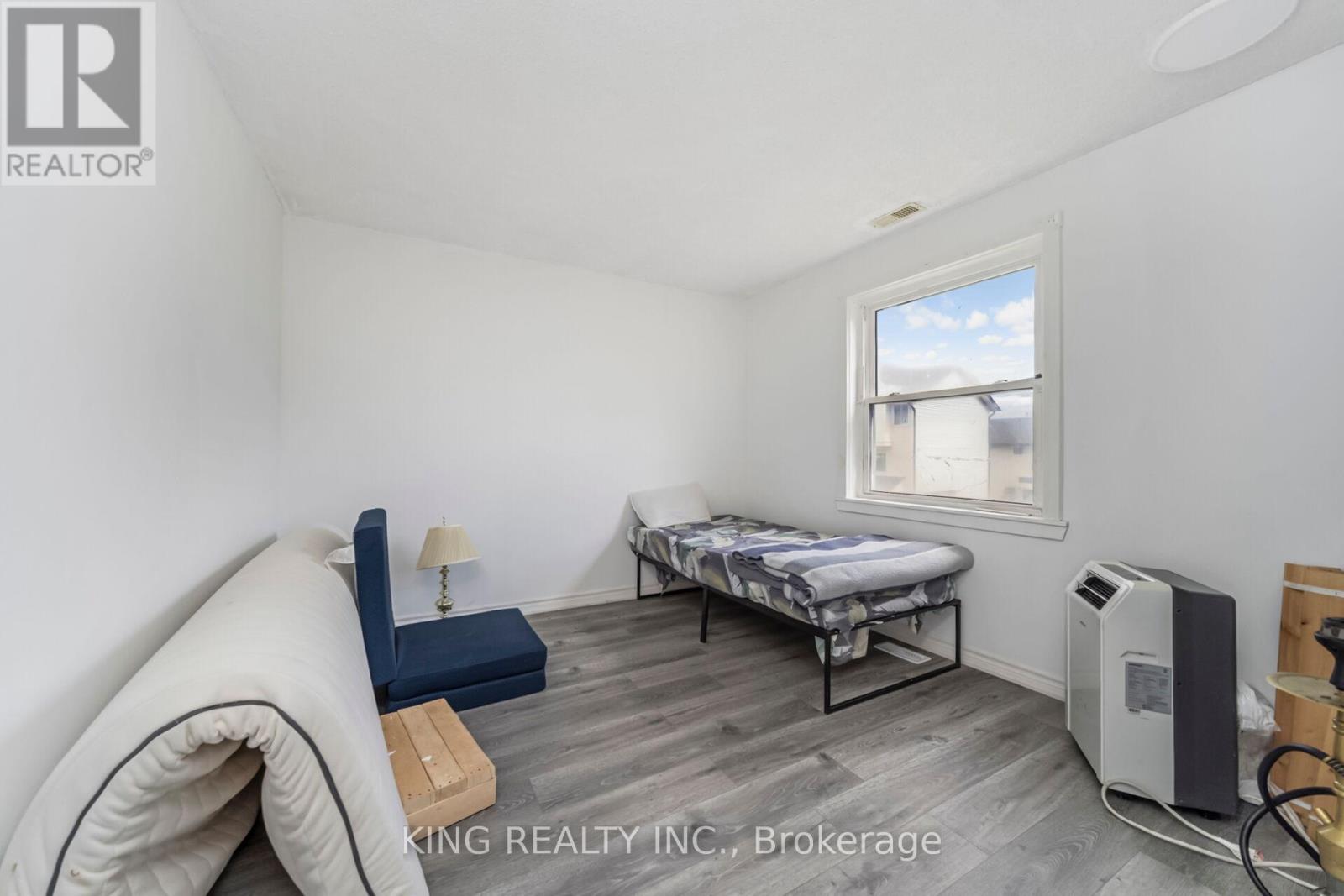 1097 Queens Boulevard, Kitchener, Ontario  N2M 1B9 - Photo 29 - X12405325