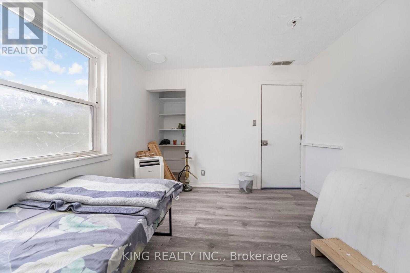 1097 Queens Boulevard, Kitchener, Ontario  N2M 1B9 - Photo 30 - X12405325