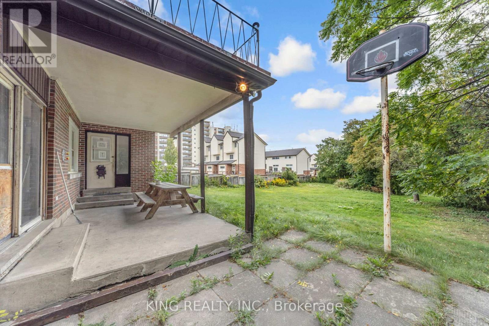 1097 Queens Boulevard, Kitchener, Ontario  N2M 1B9 - Photo 45 - X12405325