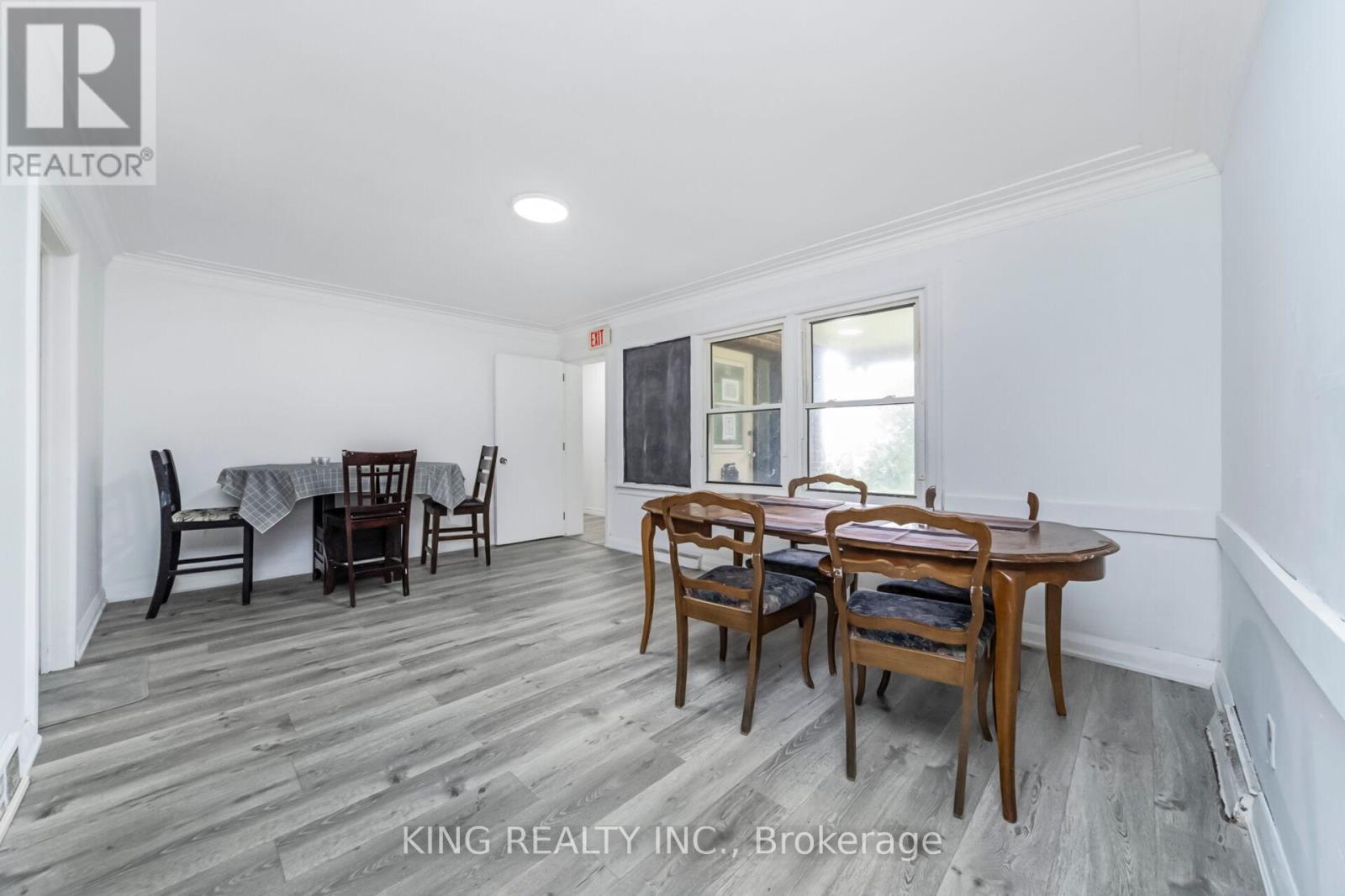 1097 Queens Boulevard, Kitchener, Ontario  N2M 1B9 - Photo 9 - X12405325