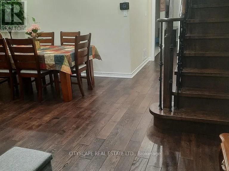 5896 Cozumel Drive, Mississauga, Ontario  L5M 6Y6 - Photo 10 - W12311965