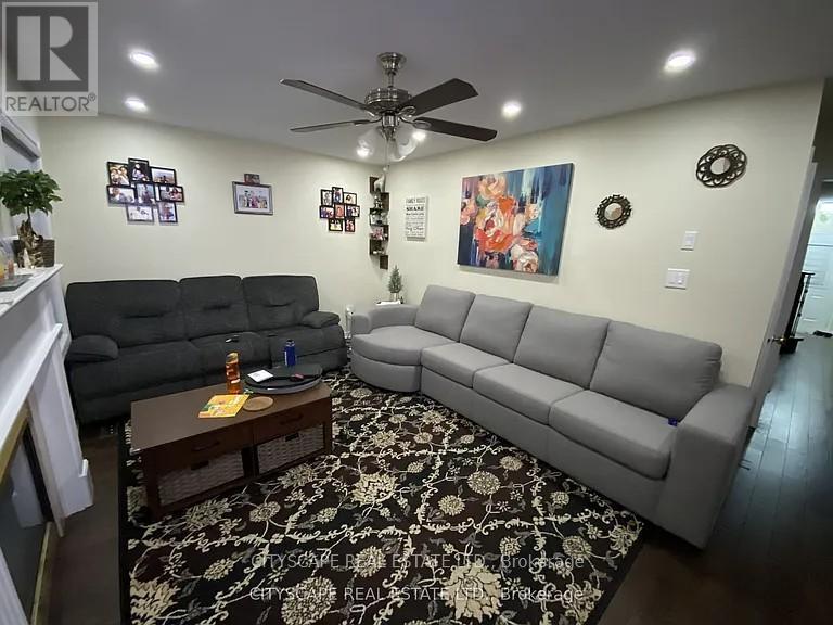 5896 Cozumel Drive, Mississauga, Ontario  L5M 6Y6 - Photo 9 - W12311965