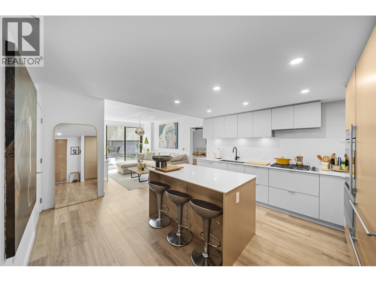 302 210 E 5th Avenue, Vancouver, British Columbia  V5T 0K1 - Photo 3 - R3048101
