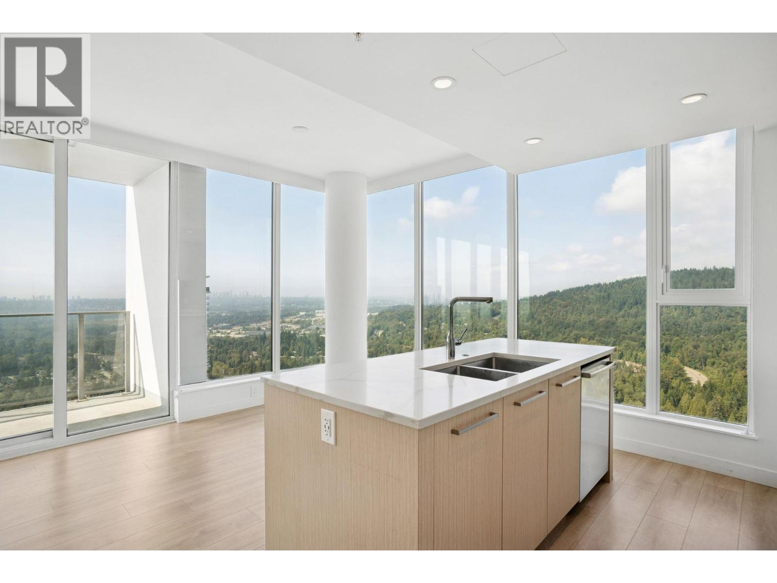 4201 567 Clarke Road, Coquitlam, British Columbia  V3J 0K7 - Photo 12 - R3048109