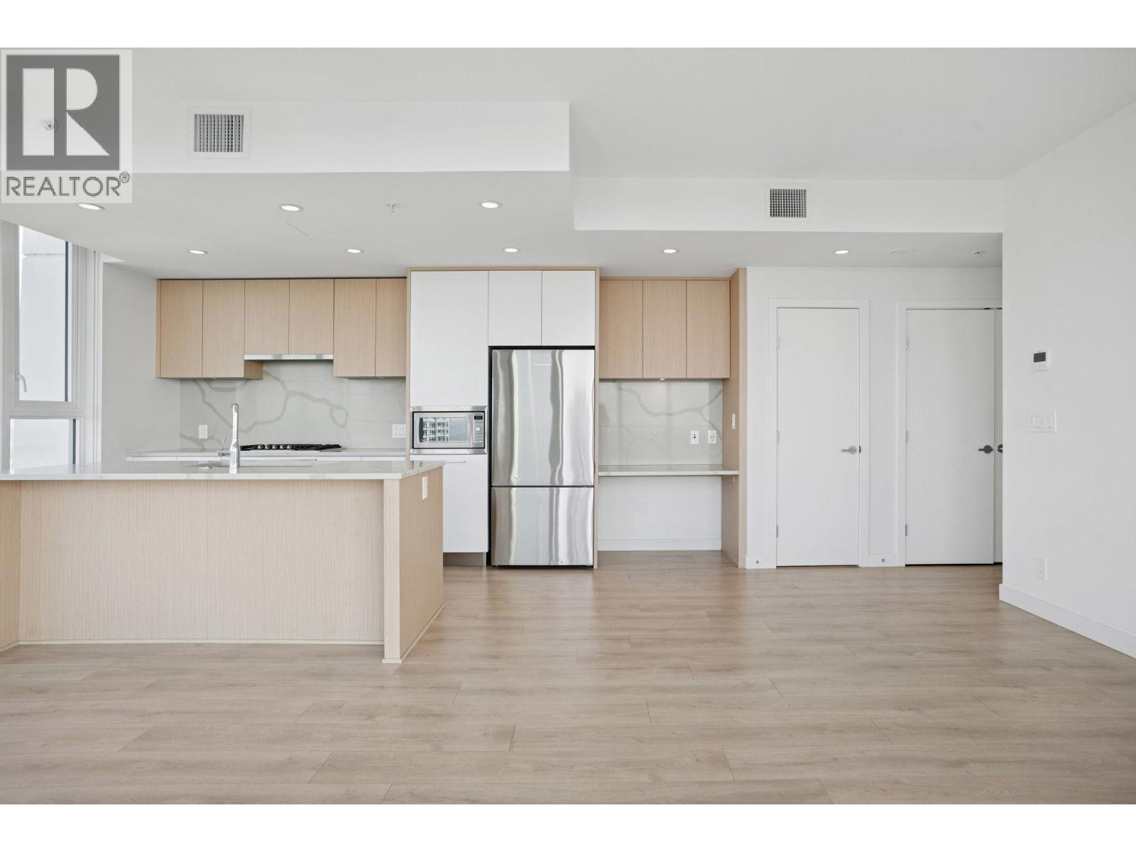 4201 567 Clarke Road, Coquitlam, British Columbia  V3J 0K7 - Photo 7 - R3048109