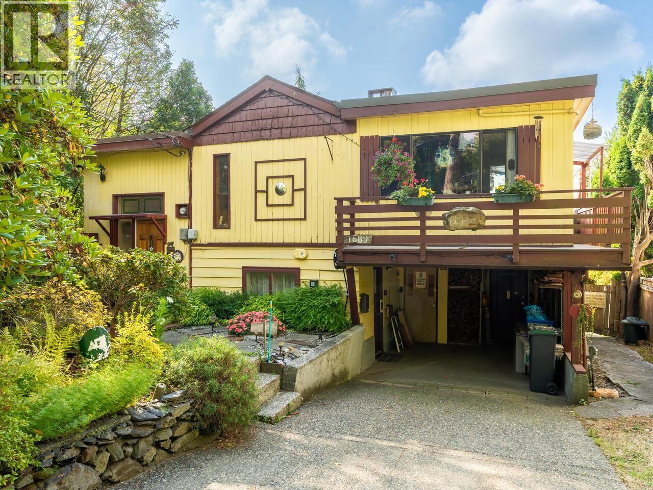 1689 PETERS ROAD, North Vancouver, British Columbia