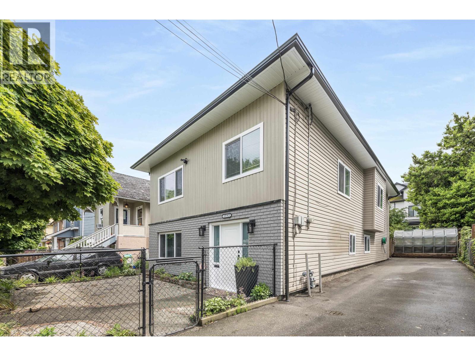 2062 E 35TH AVENUE, Vancouver, British Columbia