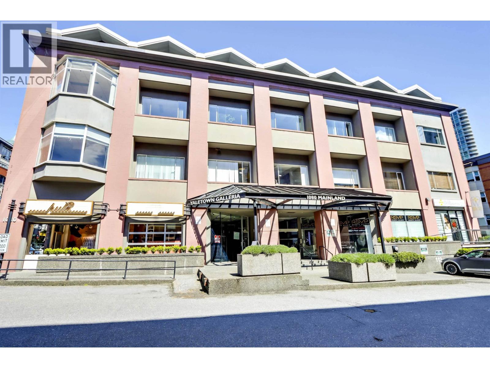 325 1080 MAINLAND STREET, Vancouver, British Columbia