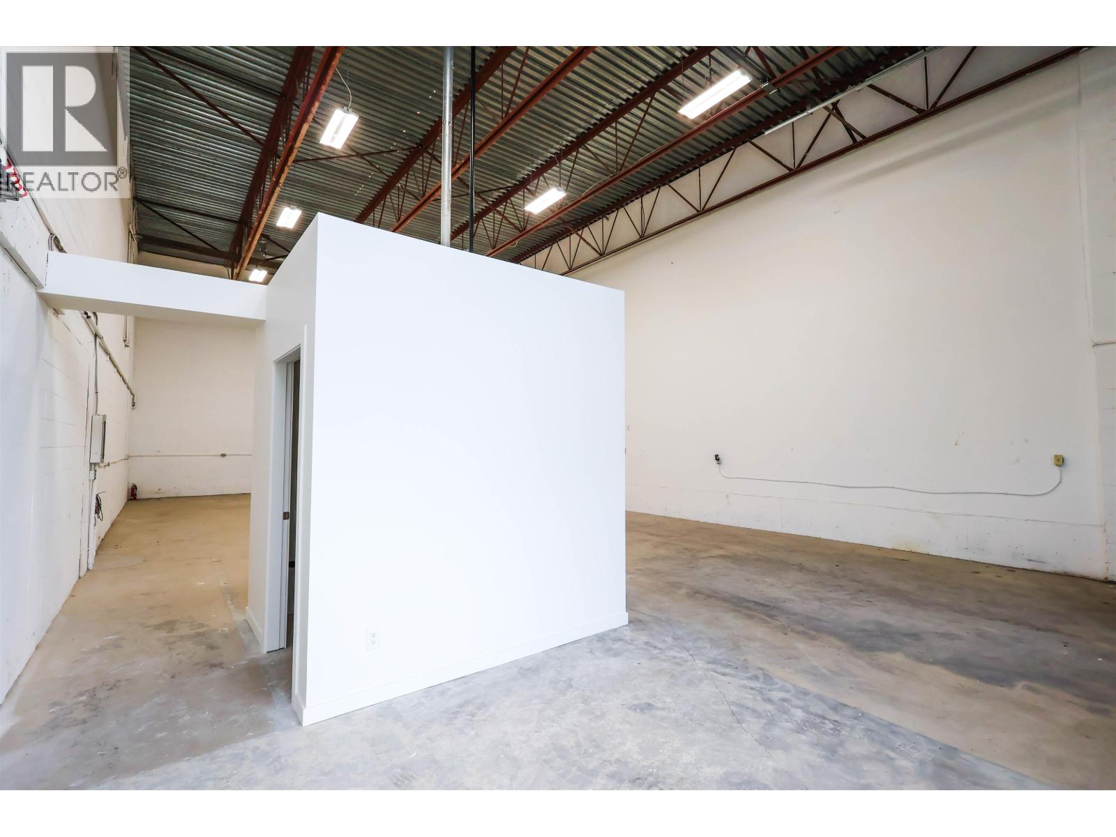 102 4713 Byrne Road, Burnaby, British Columbia  V5J 3H6 - Photo 2 - C8072213