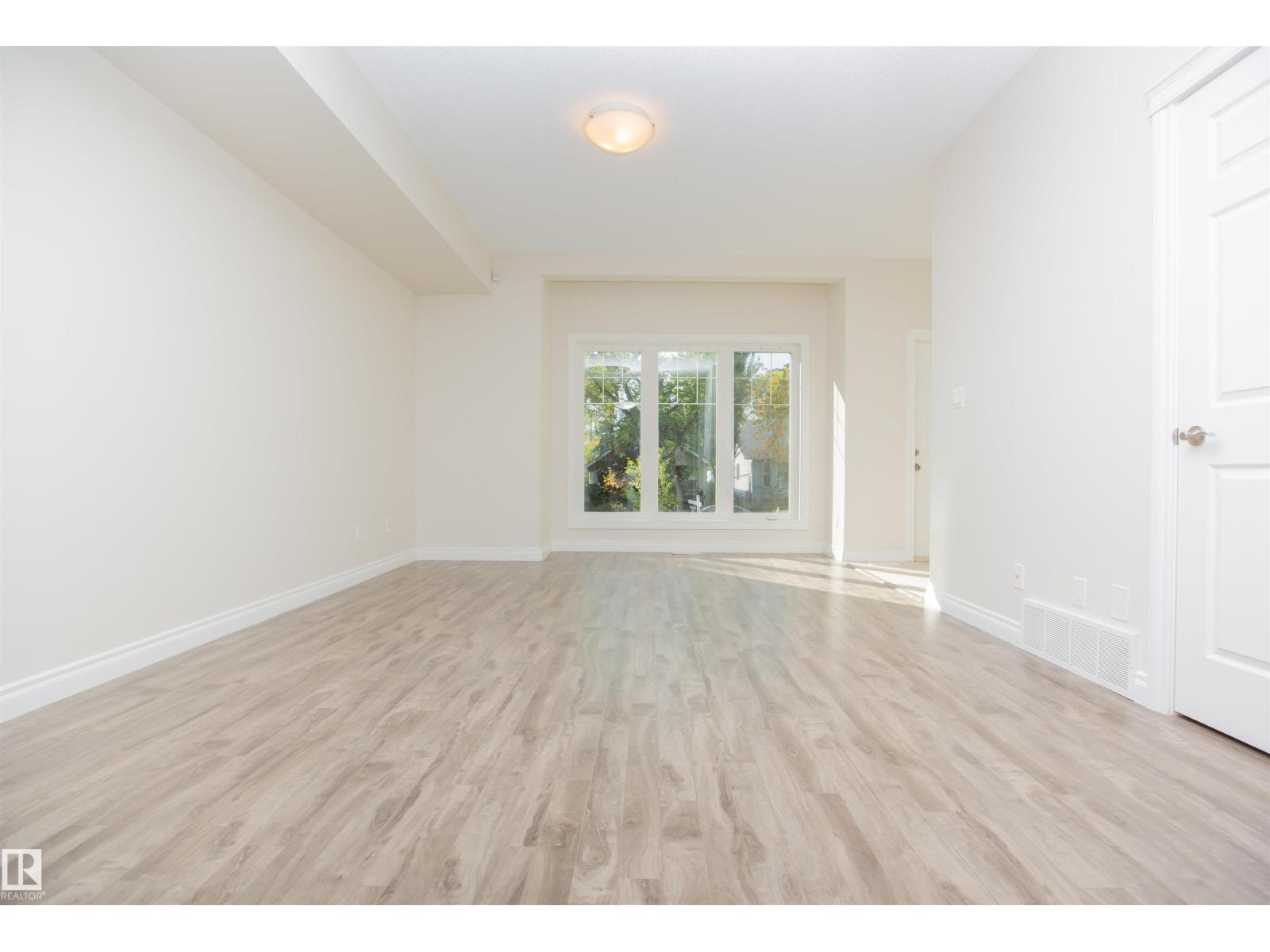 11215 125 St Nw, Edmonton, Alberta  T5M 0M6 - Photo 2 - E4457887