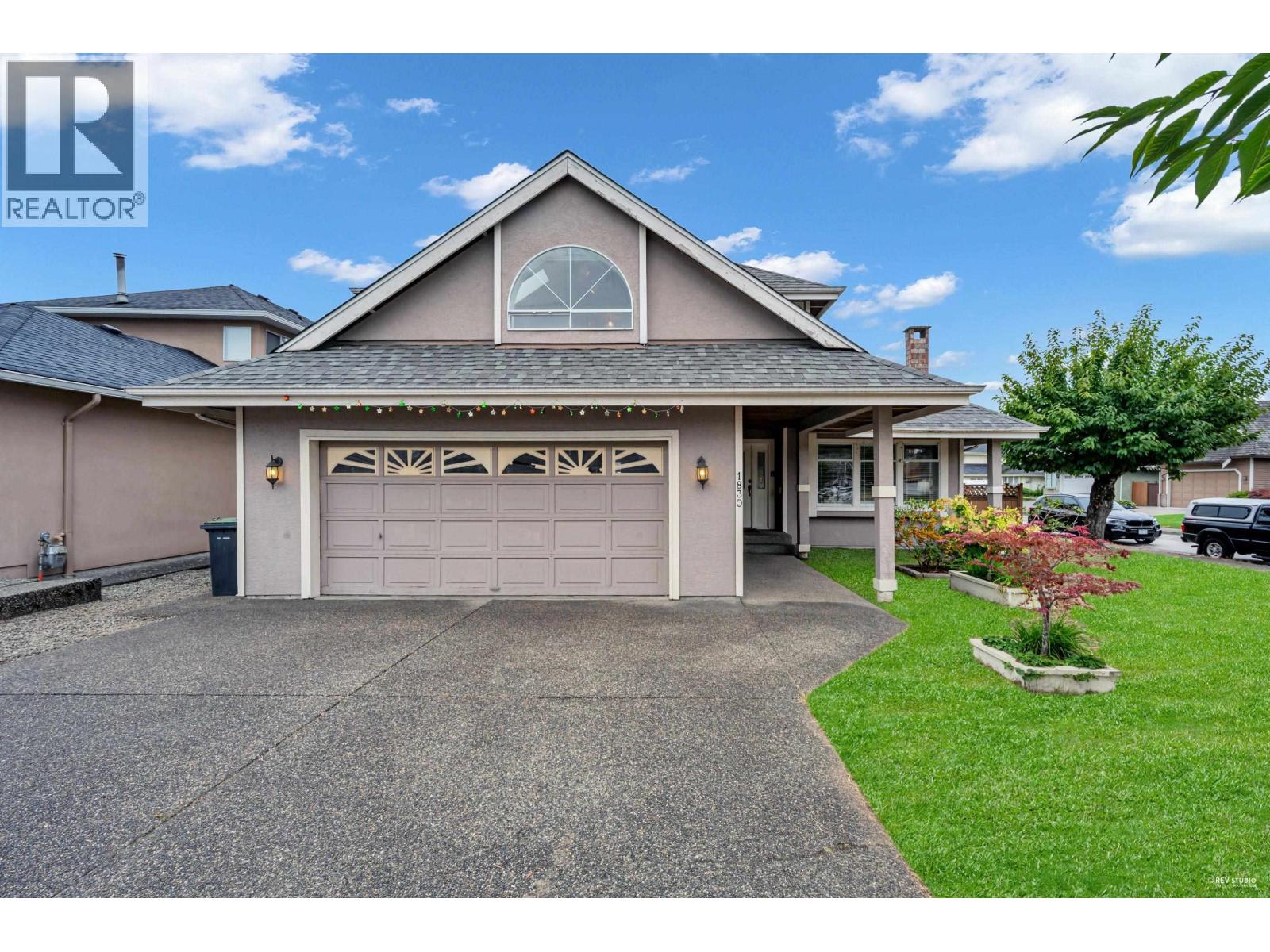 1830 Walnut Crescent, Coquitlam, British Columbia  V3J 7T5 - Photo 2 - R3048029