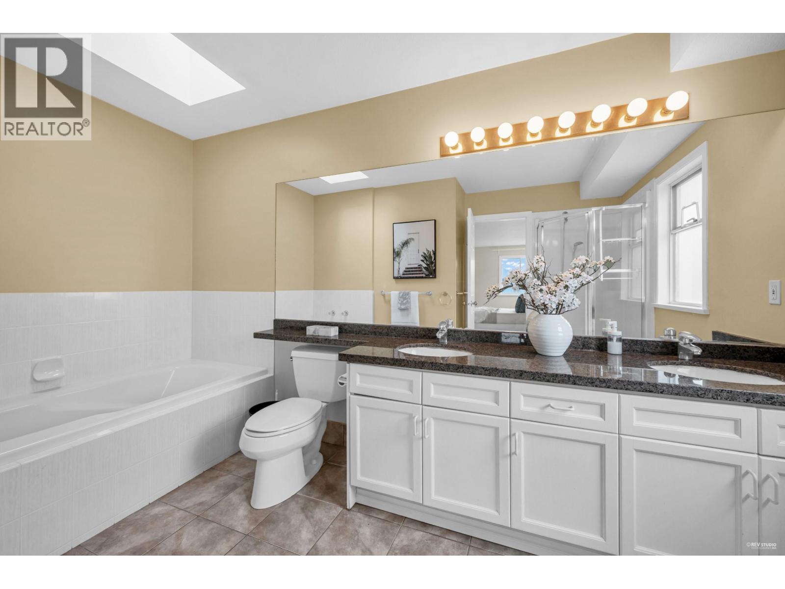 1830 Walnut Crescent, Coquitlam, British Columbia  V3J 7T5 - Photo 24 - R3048029