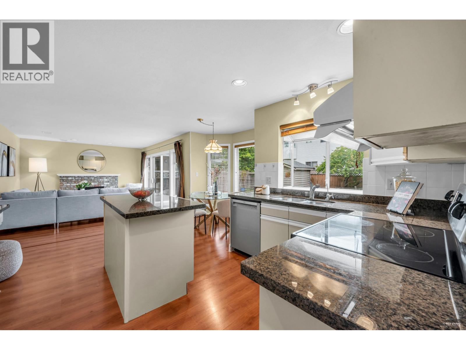1830 Walnut Crescent, Coquitlam, British Columbia  V3J 7T5 - Photo 17 - R3048029