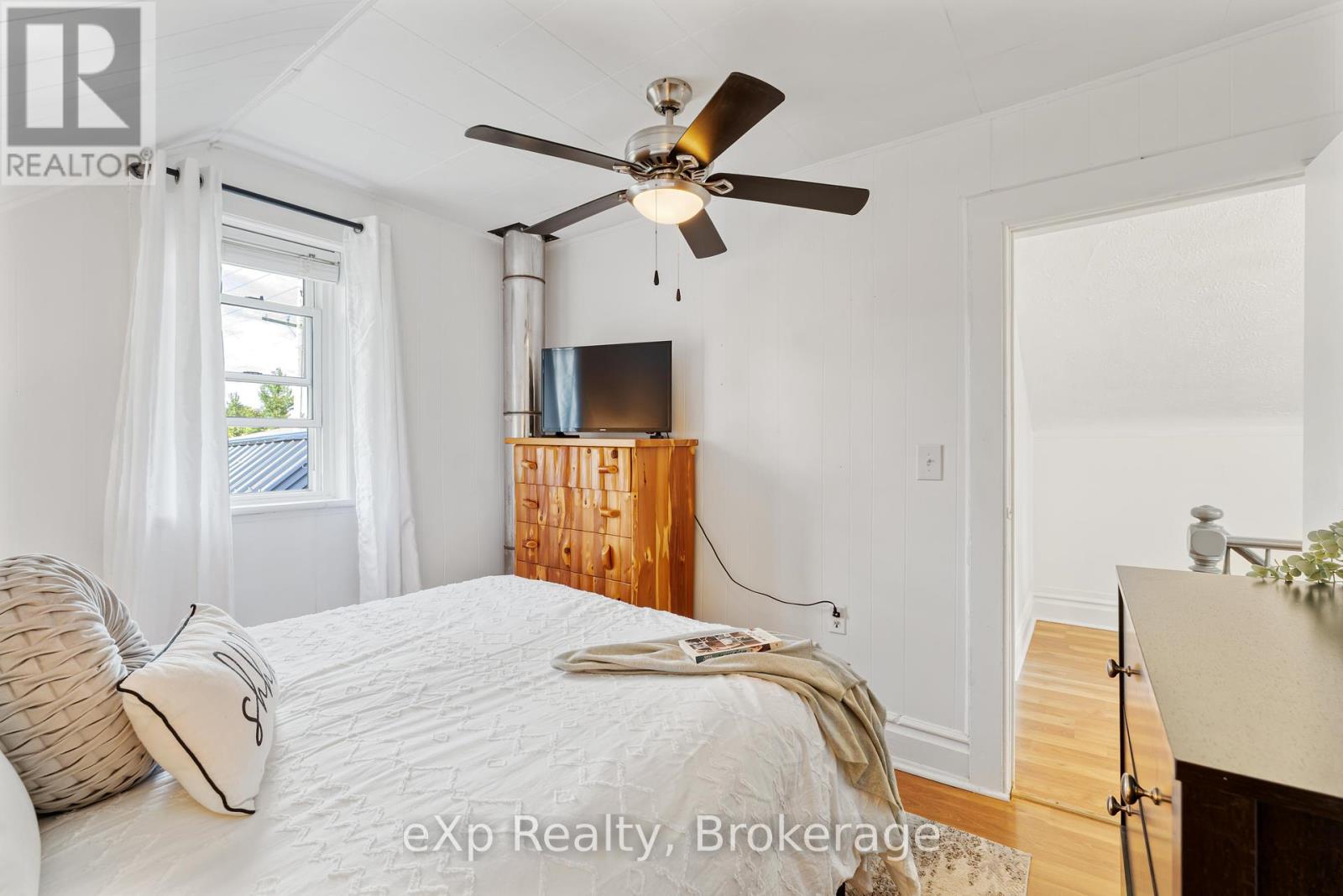 396 Mary Street, South Bruce Peninsula, Ontario  N0H 2T0 - Photo 29 - X12405365
