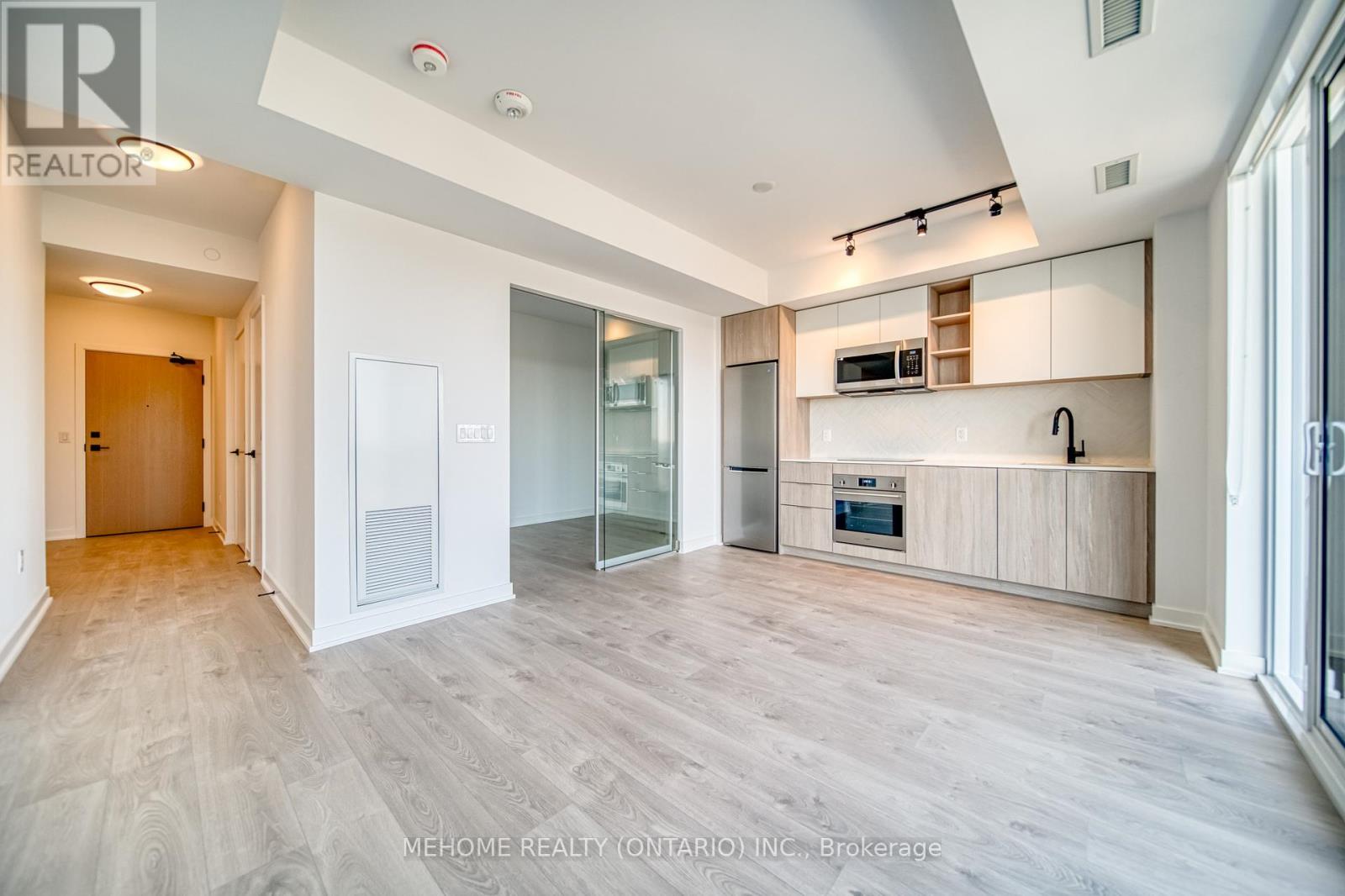 1707 - 36 Zorra Street, Toronto, Ontario  M9Z 4Z7 - Photo 2 - W12343263