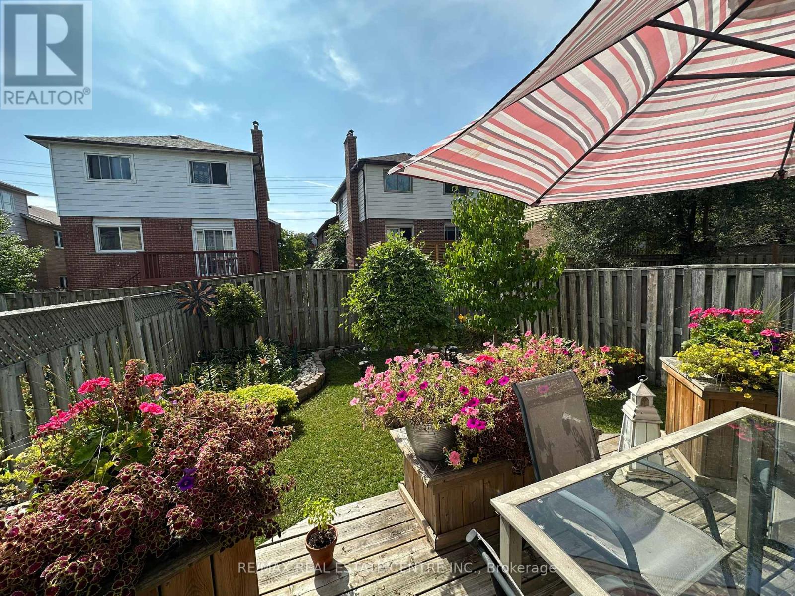4136 Magnolia Court, Mississauga, Ontario  L5C 3K2 - Photo 17 - W12405341
