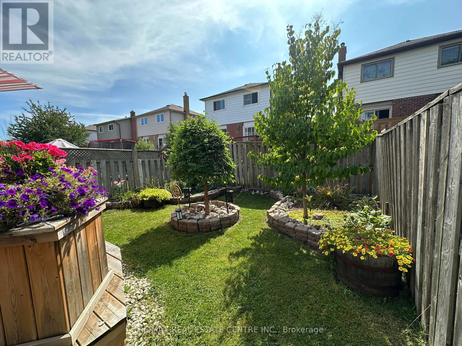 4136 Magnolia Court, Mississauga, Ontario  L5C 3K2 - Photo 16 - W12405341