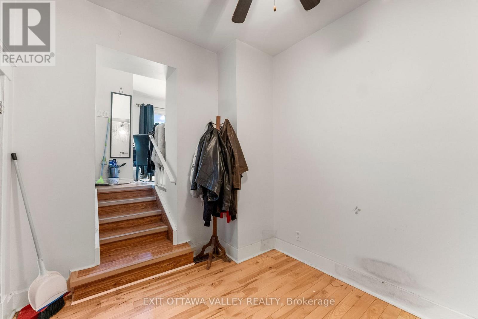 310 Murray Street, Pembroke, Ontario  K8A 4N9 - Photo 29 - X12405355