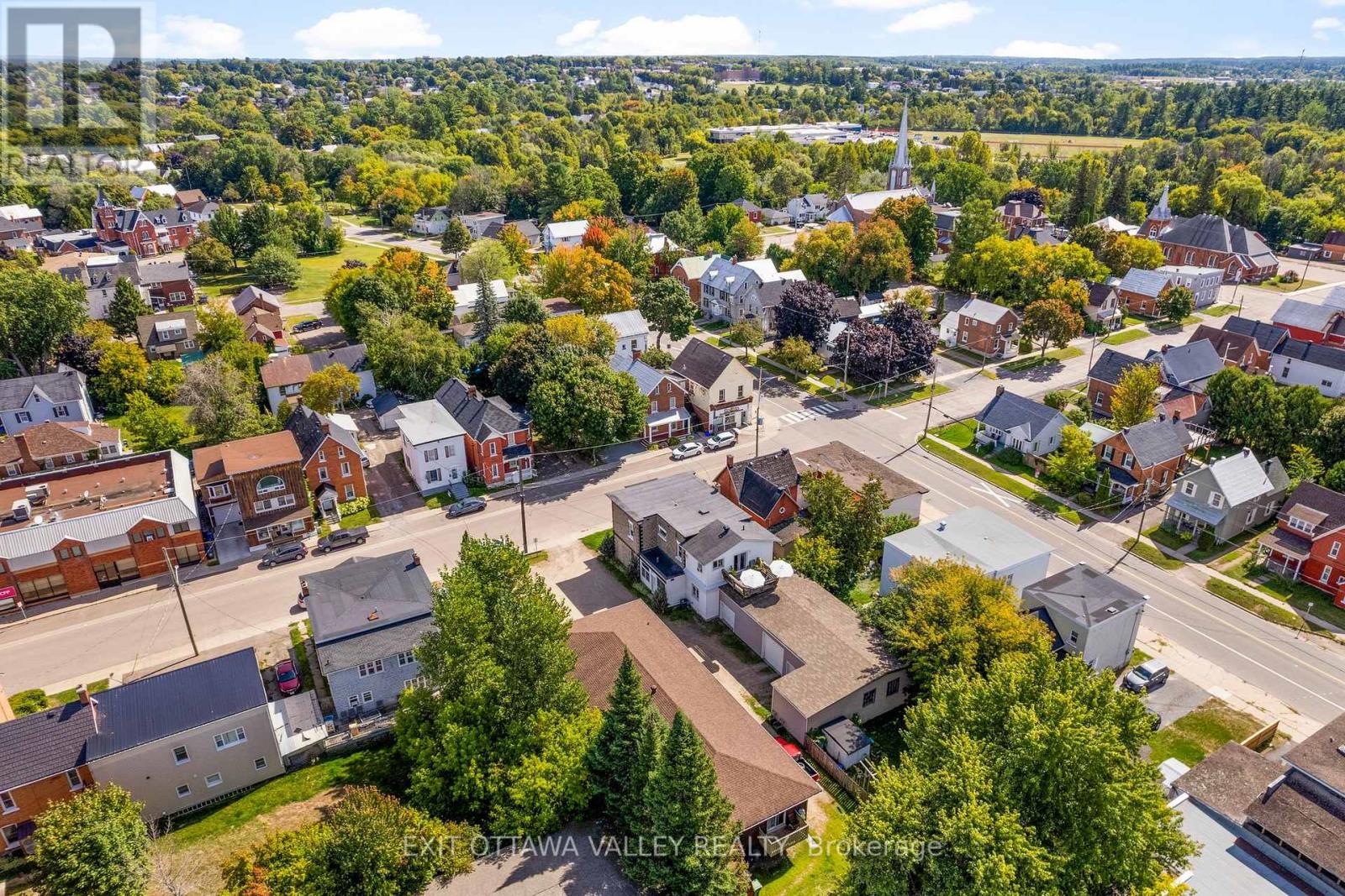 310 Murray Street, Pembroke, Ontario  K8A 4N9 - Photo 35 - X12405355