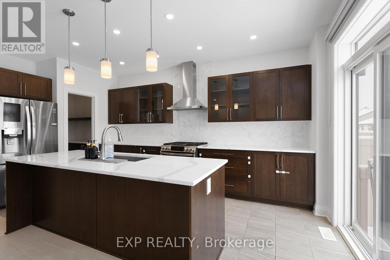 314 Cranesbill Road, Ottawa, Ontario  K2V 0L7 - Photo 12 - X12405383
