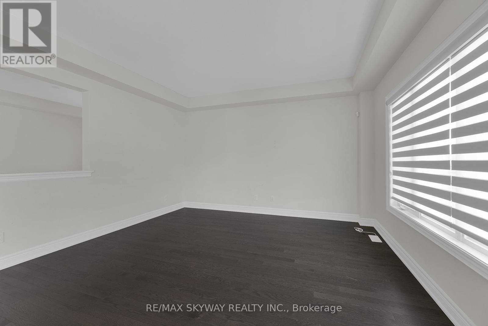 27 Monarch Street, Welland, Ontario  L3C 0E6 - Photo 21 - X12405331