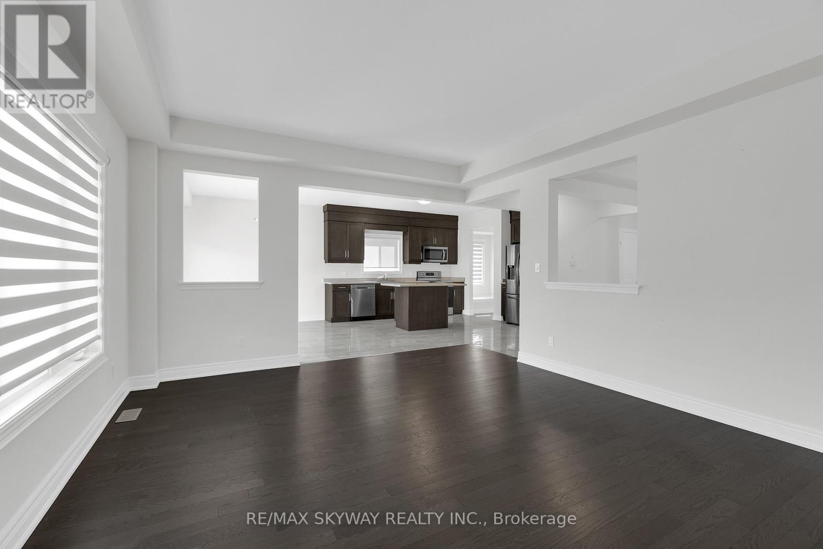 27 Monarch Street, Welland, Ontario  L3C 0E6 - Photo 22 - X12405331
