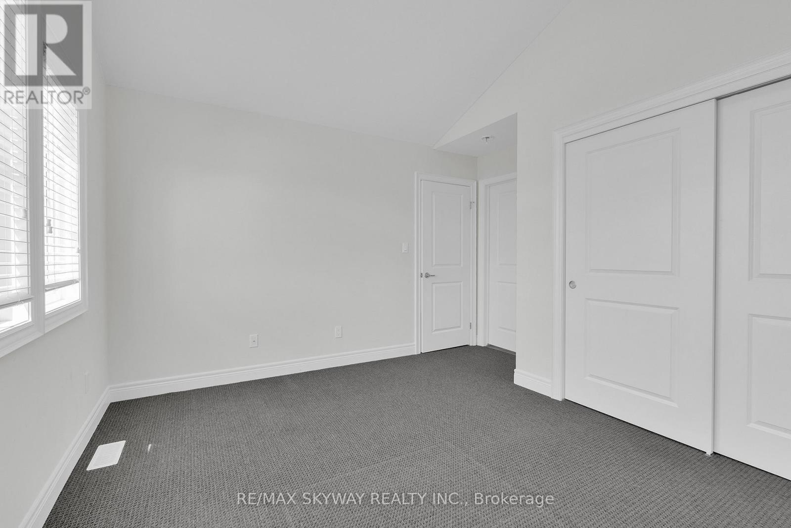 27 Monarch Street, Welland, Ontario  L3C 0E6 - Photo 30 - X12405331