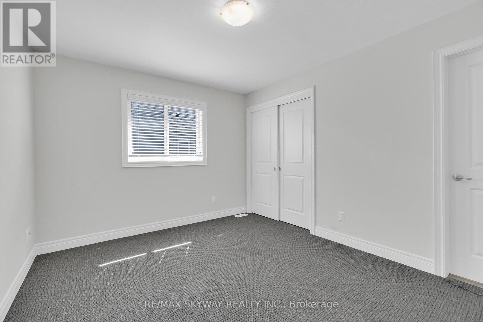 27 Monarch Street, Welland, Ontario  L3C 0E6 - Photo 33 - X12405331