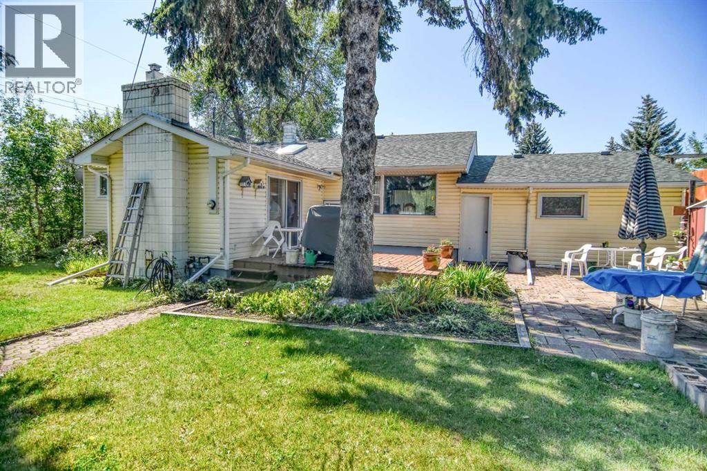 1140 Trafford Drive Nw, Calgary, Alberta  T2K 2T8 - Photo 4 - A2244240