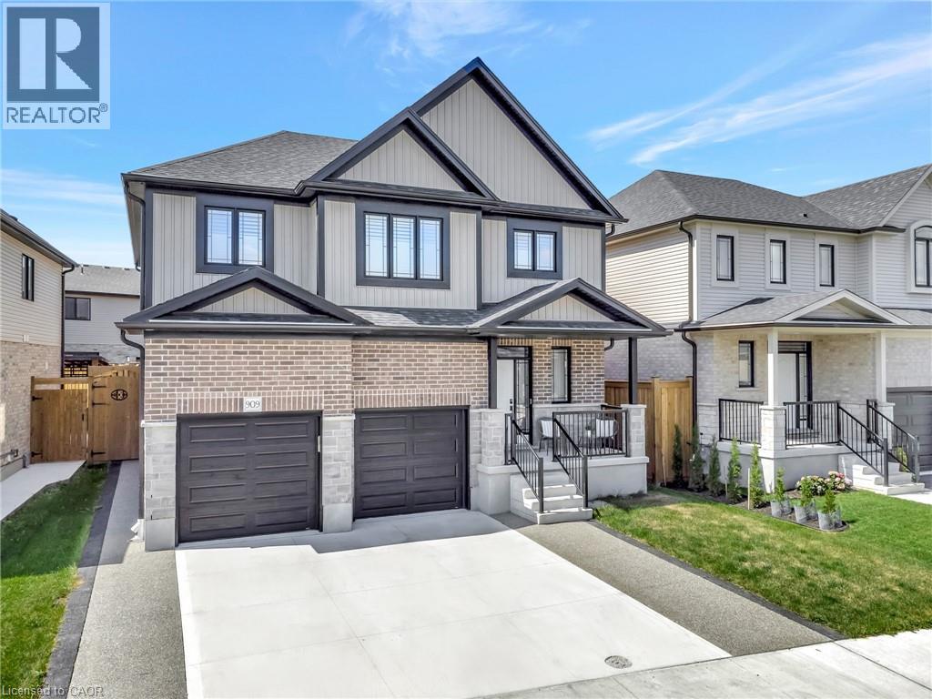 Property at 909 DUNNIGAN Court image 4