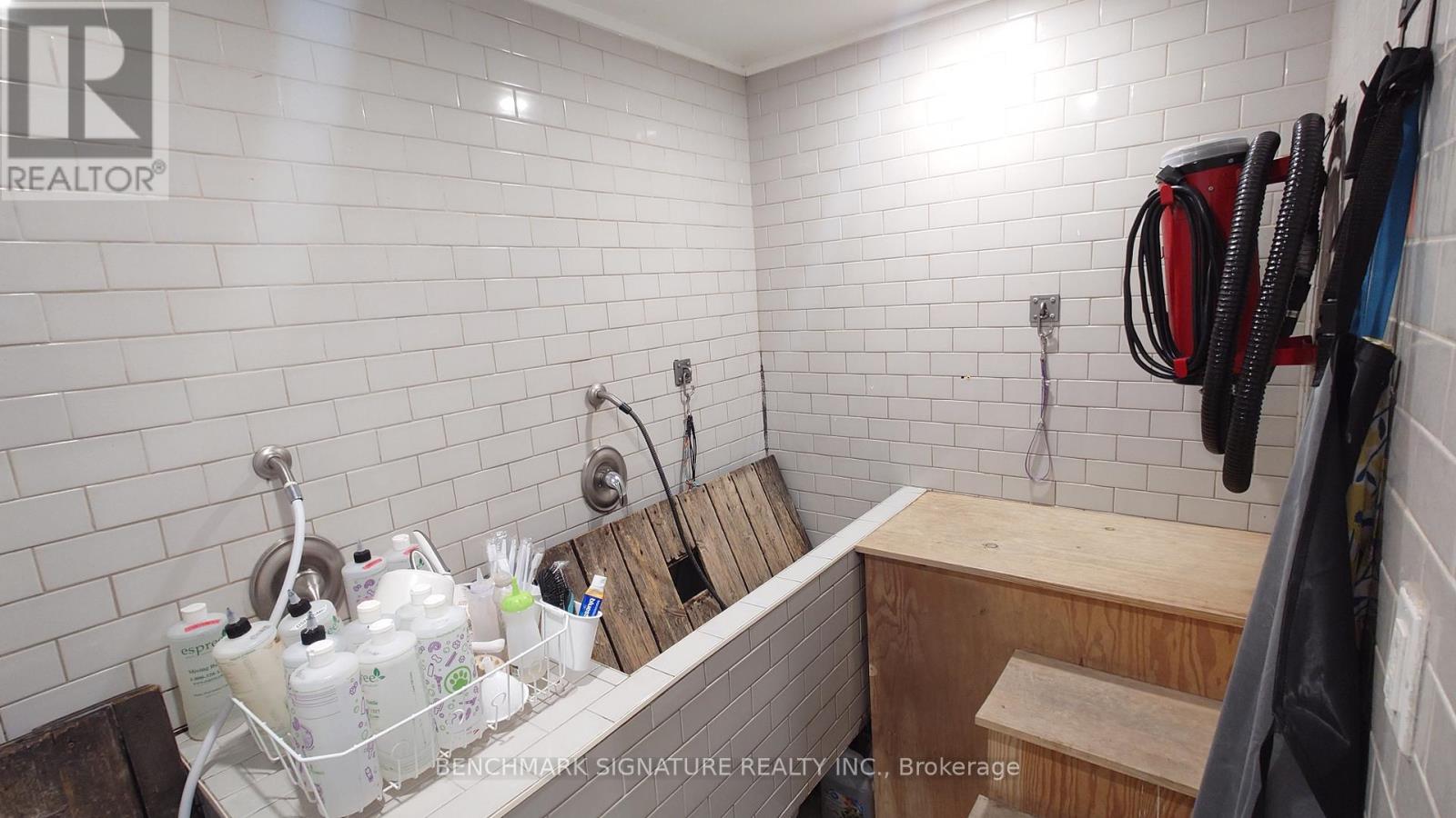 22 Dovercourt Road, Toronto (Little Portugal), Ontario  M6J 0B6 - Photo 11 - C12405361