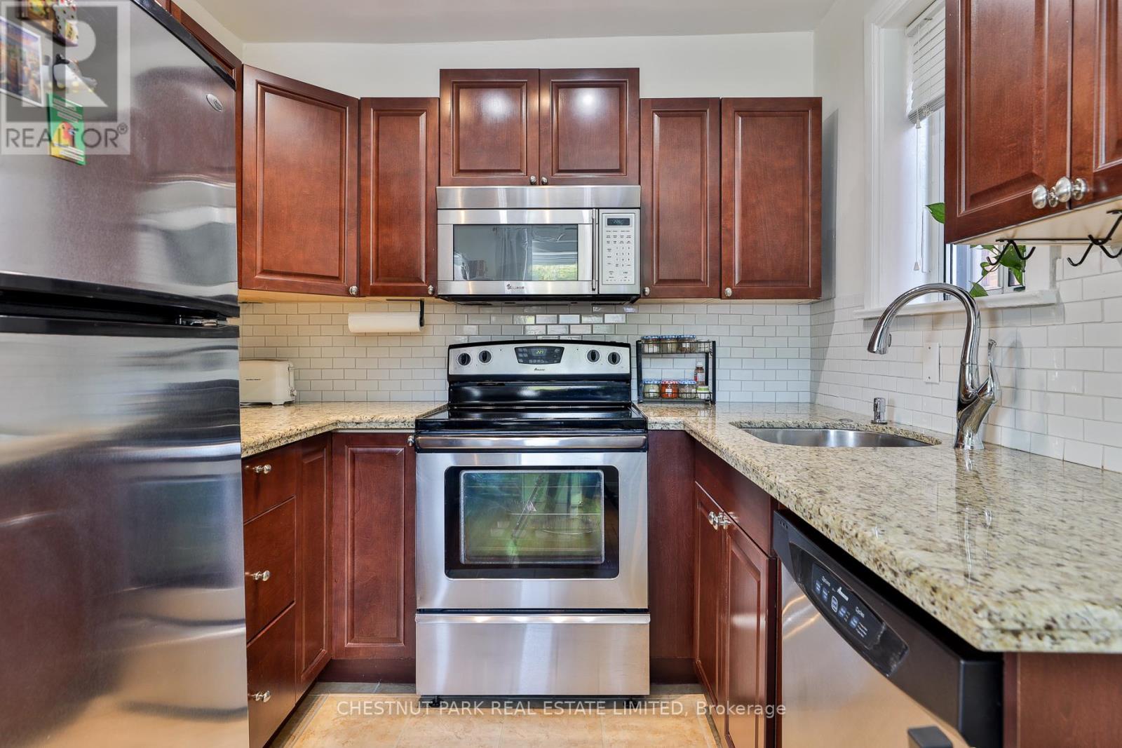 5 - 1648 Bathurst Street, Toronto, Ontario  M5P 3J7 - Photo 15 - C12405362