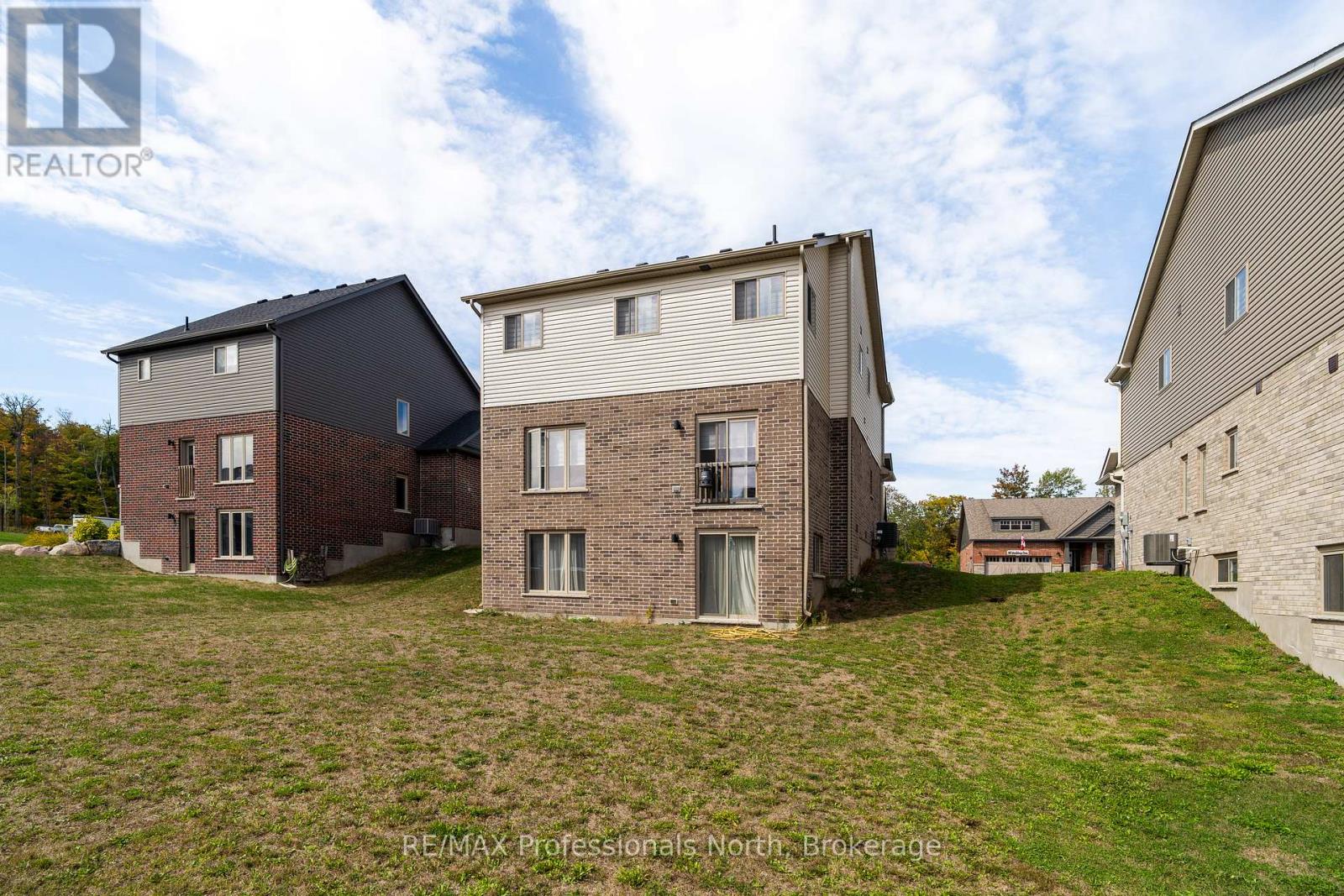35 Woodstream Drive, Huntsville, Ontario  P0A 1B7 - Photo 35 - X12405400