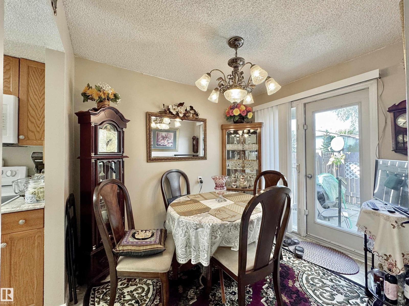 2303 139 Av Nw, Edmonton, Alberta  T5Y 1S1 - Photo 4 - E4457901