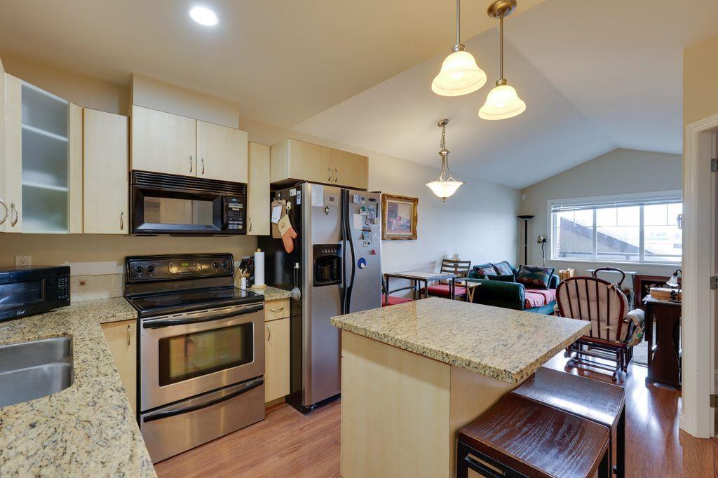 317 19774 56 Avenue, Langley, British Columbia  V3A 3X6 - Photo 3 - R3048133