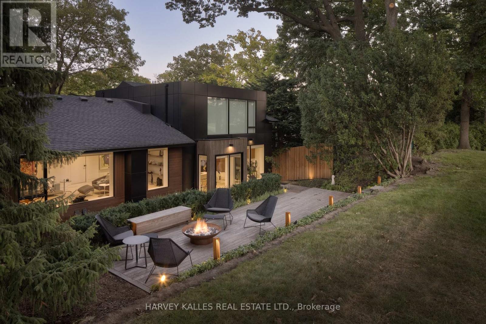 30 Edenbrook Hill, Toronto (Edenbridge-Humber Valley), Ontario  M9A 3Z6 - Photo 21 - W12405349