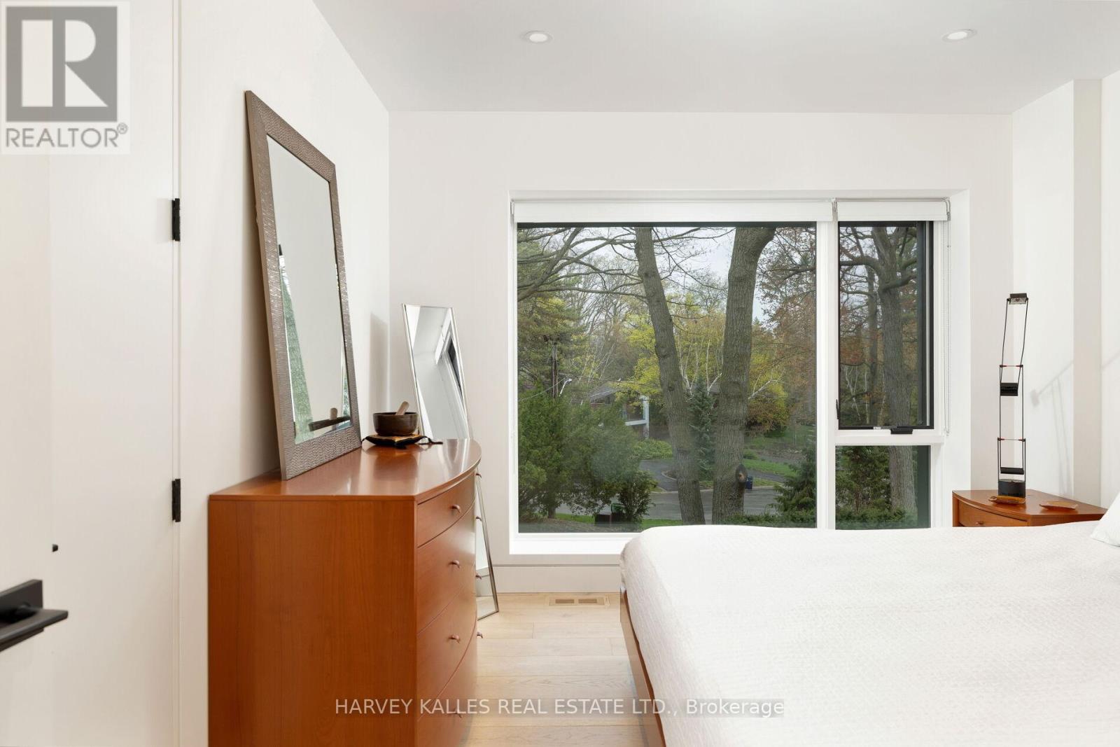 30 Edenbrook Hill, Toronto (Edenbridge-Humber Valley), Ontario  M9A 3Z6 - Photo 30 - W12405349