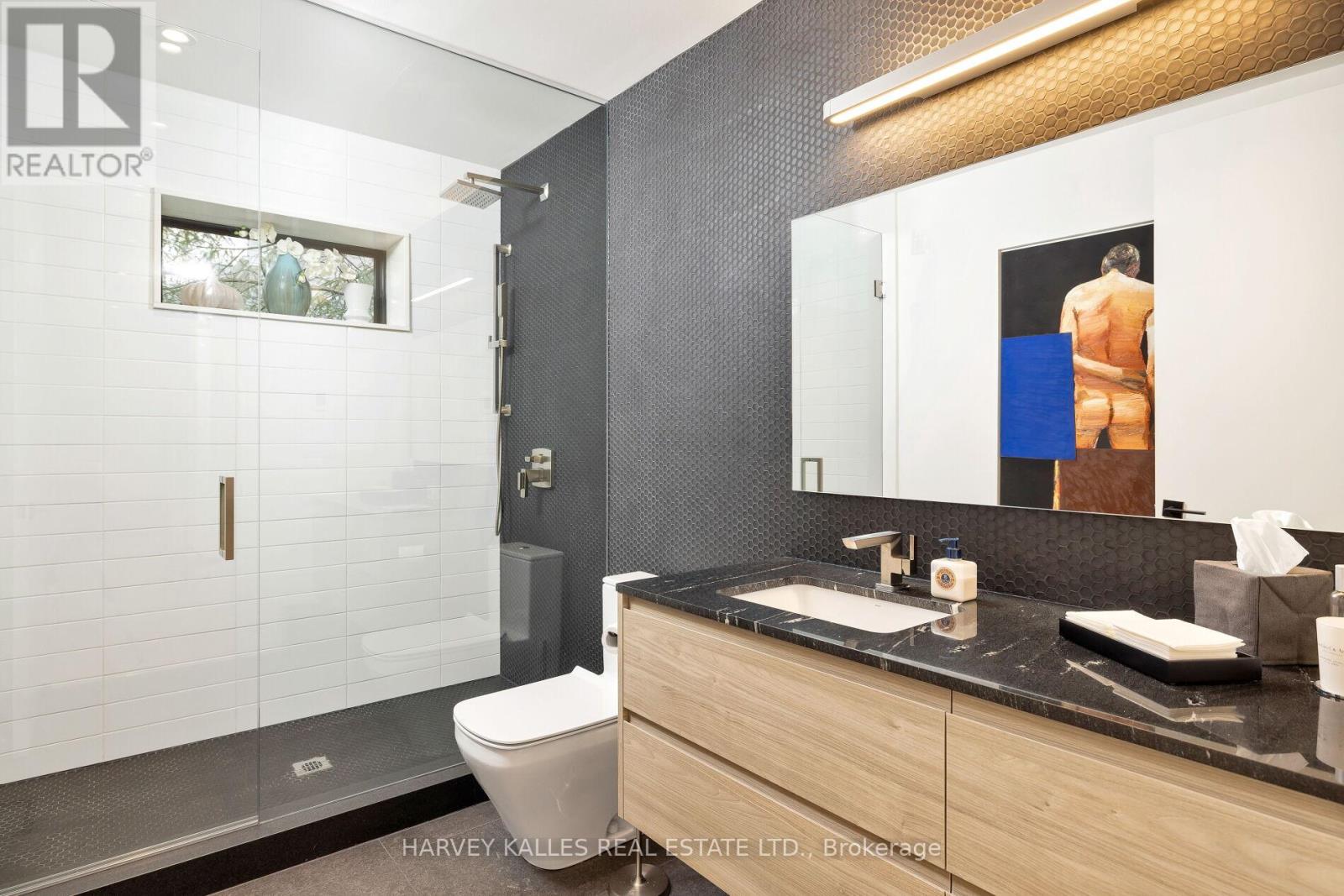 30 Edenbrook Hill, Toronto (Edenbridge-Humber Valley), Ontario  M9A 3Z6 - Photo 33 - W12405349