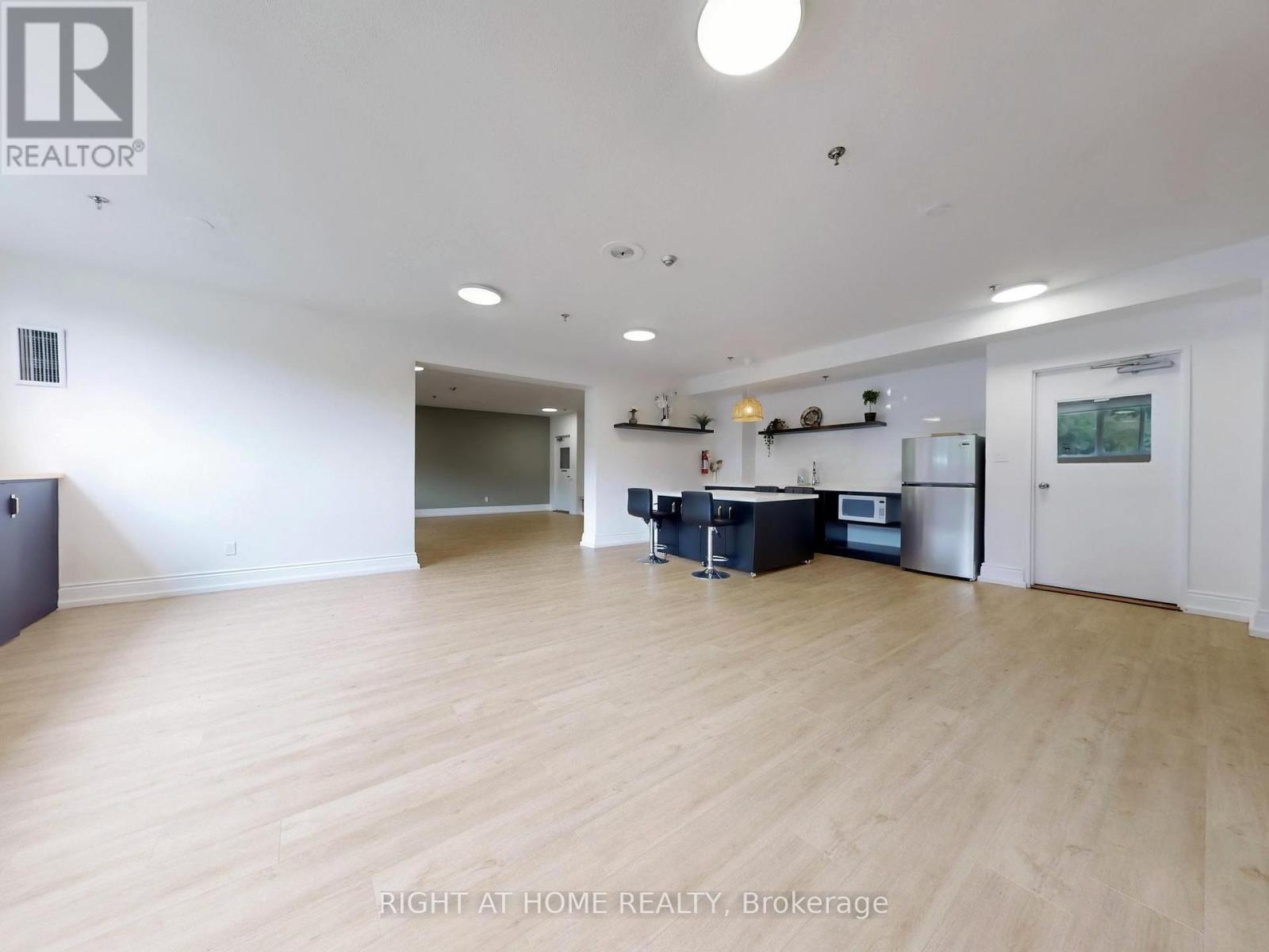 2303 - 85 Emmett Avenue, Toronto (Mount Dennis), Ontario  M6M 5A2 - Photo 46 - W12403888